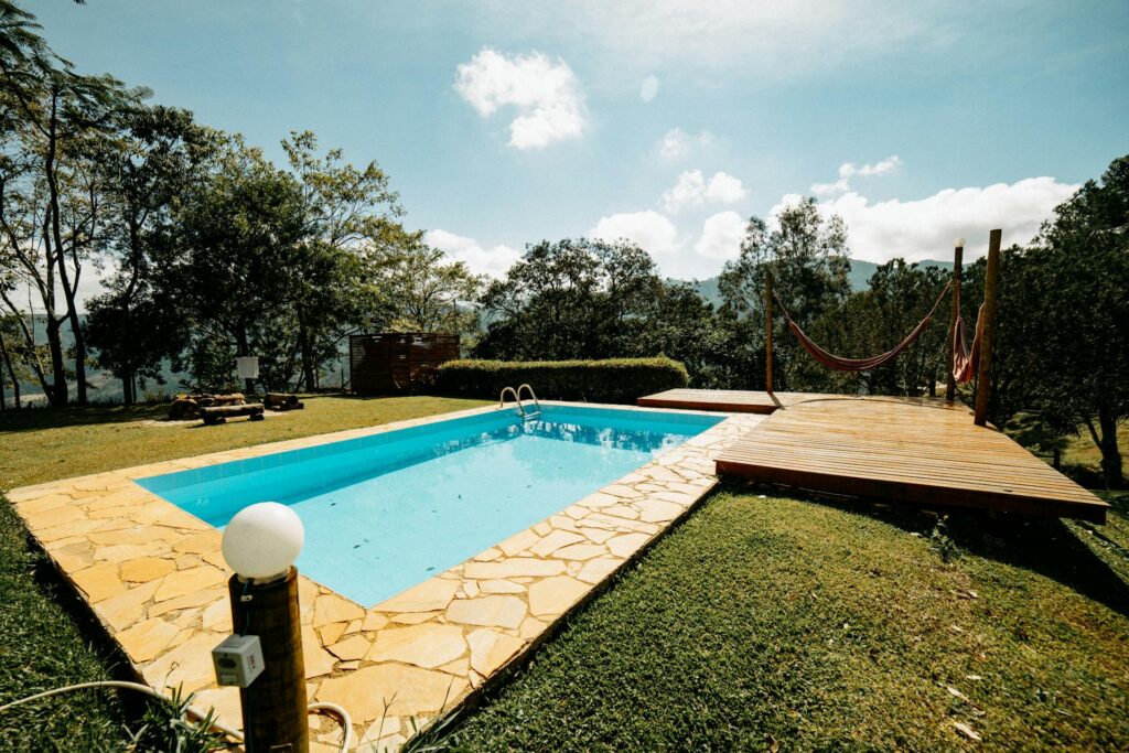 gunite swimming pool